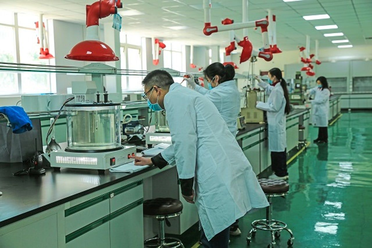 TRIOSD R&D technical team working in the laboratory